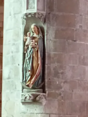 statue (grandeur nature) : Vierge à l'Enfant dite Notre-Dame de Bonne Nouvelle