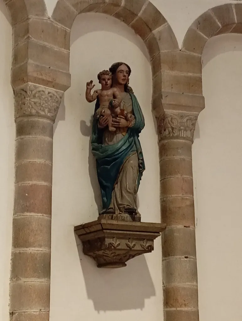 Vierge à l'Enfant dite Notre-Dame de Vérité dans l'Église Sainte-Croix de Quimperlé