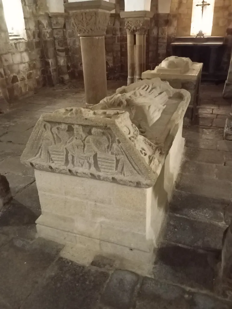 Tombeau d'Henri de Lespervez, abbé dans l'Église Sainte-Croix de Quimperlé